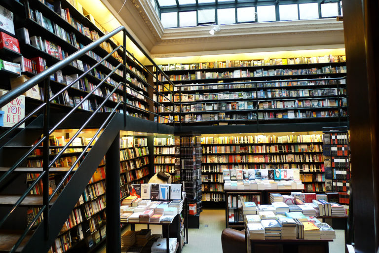 Librairie Galignani 224 Rue De Rivoli 75001 Paris GALIGNANI | Librairies | City Guide Paris - De Saint-Germain des prés